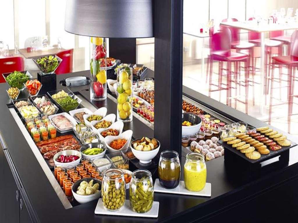 Kyriad Tarbes Bastillac Restauracja zdjęcie