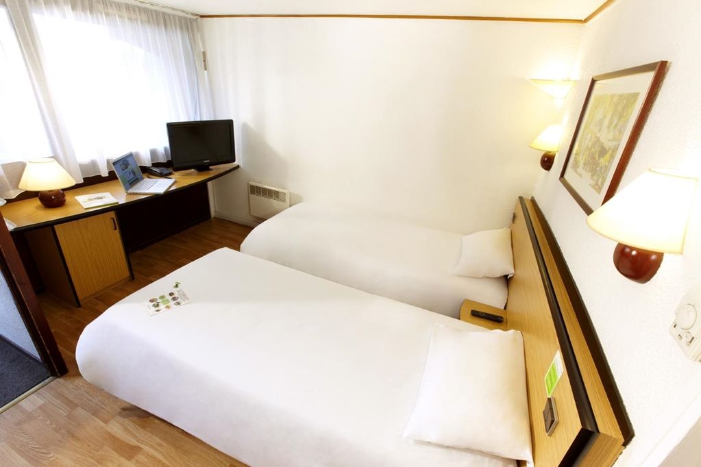 Kyriad Tarbes Bastillac Pokój zdjęcie